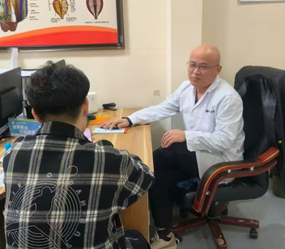吉安市|男科医师高朋磊：守护男性健康，专业男科诊疗